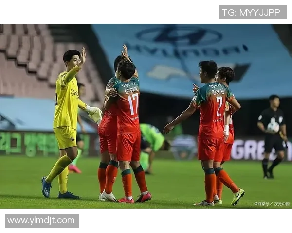 中超最佳阵容揭晓！蓉城成大赢家，3线4人当选，海港申花各2人